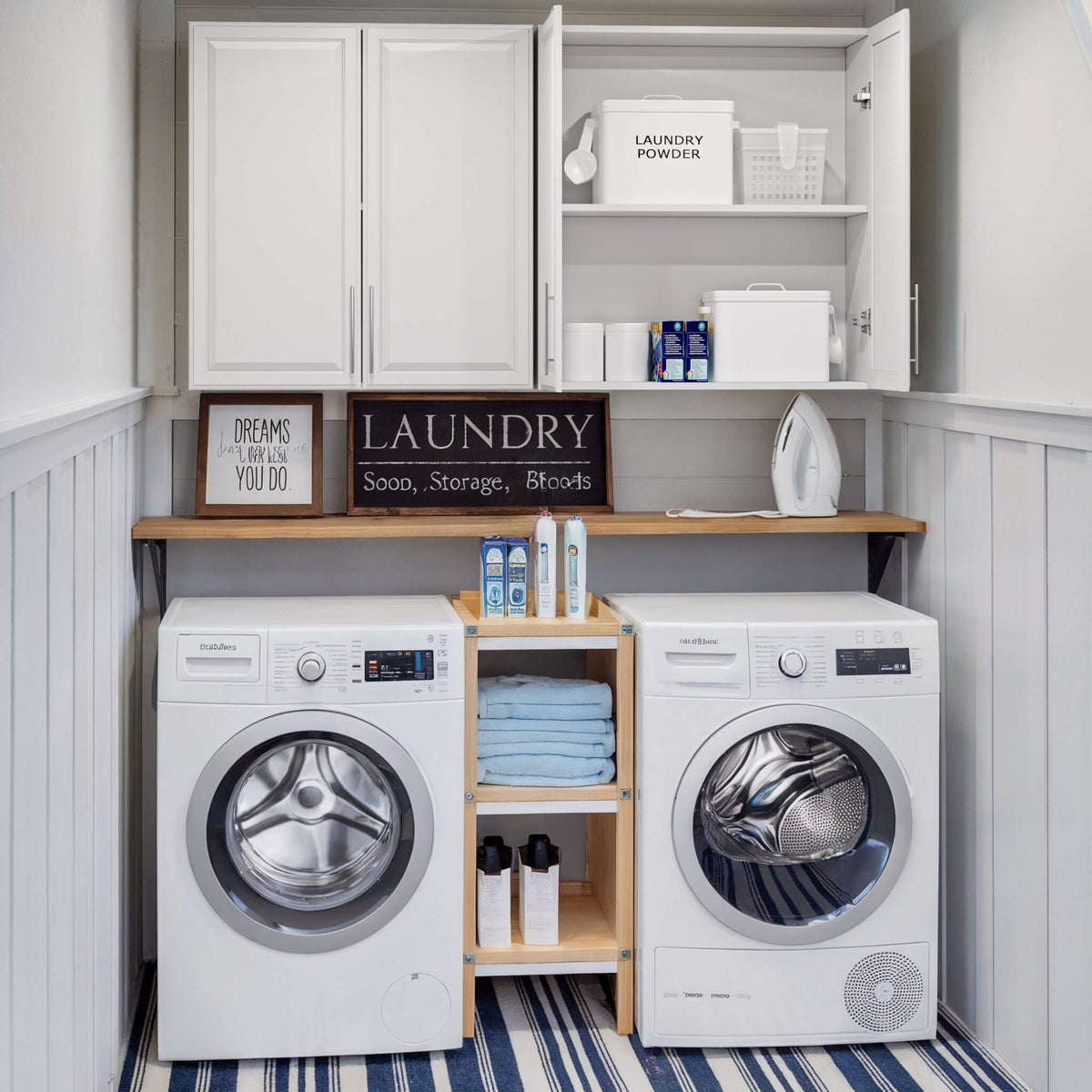 White Wall Cabinet with Adjustable Shelves Y9846